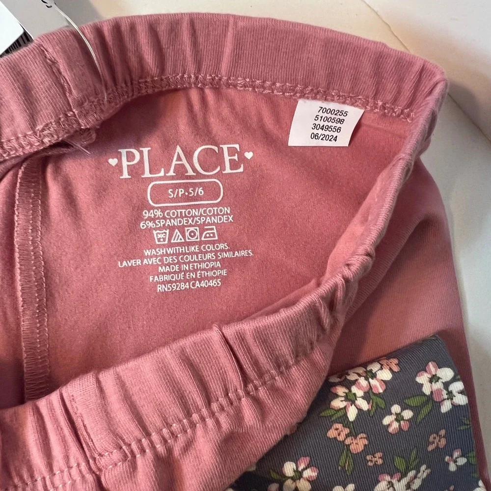 The Childrens Place 3 pack‎ Stretch Pants Girls 5/6 NIP Pink Gray Floral Black